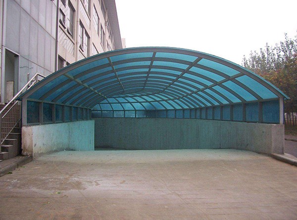 車(chē)庫(kù)出入口采光頂